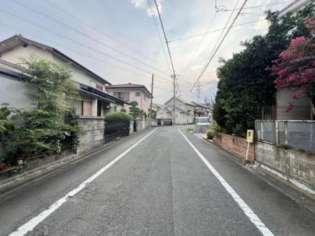 ���̑����n�@�O�ʓ��H�͖�6.0���ɐړ����Ă���܂��B�����炵���ǂ������Ȃ��q�l�����S�̗��n�ł��B