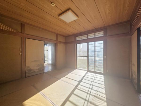 a@1K8.0̘a
rO_CjOɕ݂ĂAtH[Ŗ25̍LXԂɁ􃊃tH[̂kCyɂ\t