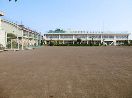 ���ӊ��@�y���w�Z�z�������s���H�����w�Z�F1000m