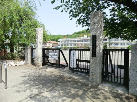 ���ӊ��@�y���w�Z�z�������s���������w�Z�F1400m